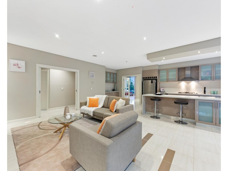 15 Tarago Terrace, Taylors Hill VIC 3037