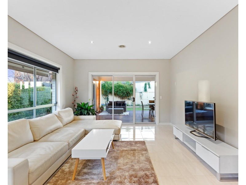 15 Tarago Terrace, Taylors Hill VIC 3037