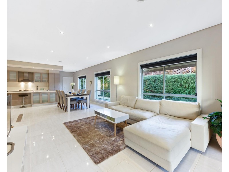 15 Tarago Terrace, Taylors Hill VIC 3037