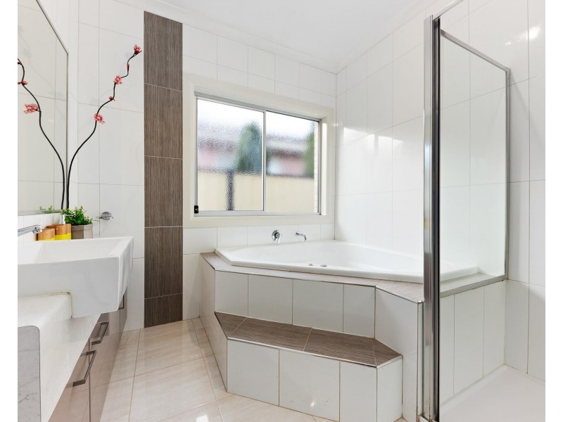 15 Tarago Terrace, Taylors Hill VIC 3037