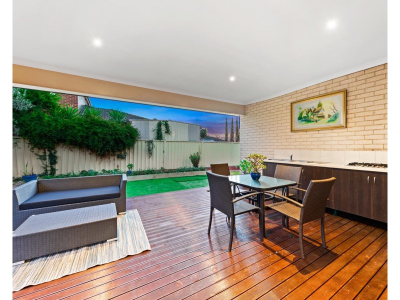 15 Tarago Terrace, Taylors Hill VIC 3037