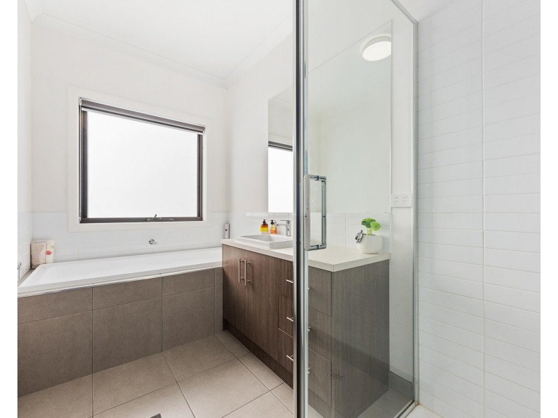 1/47 Katrina Drive, Burnside Heights VIC 3023