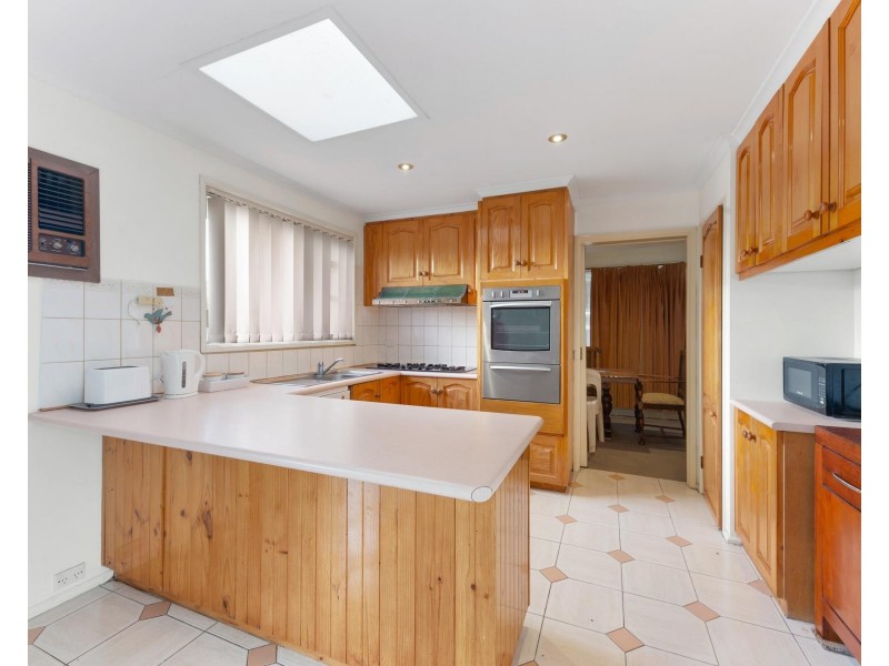 10 Denham Court, Kealba VIC 3021