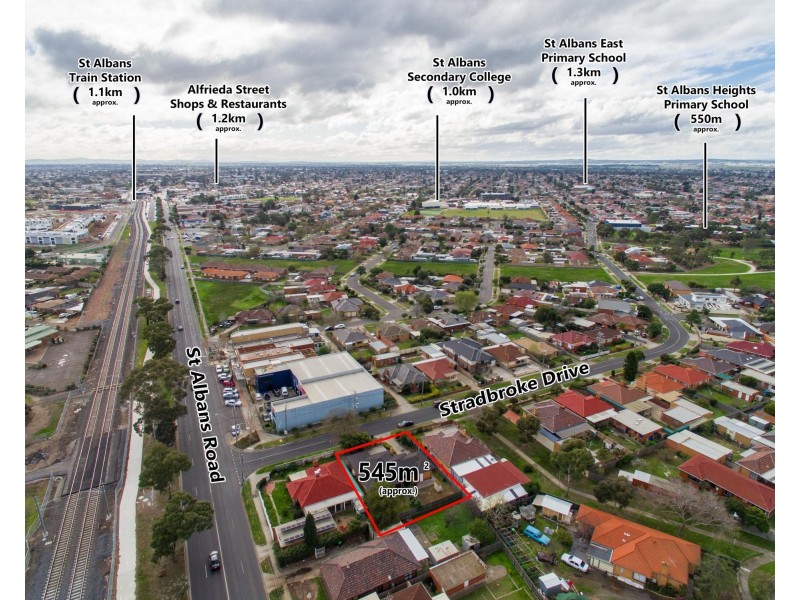 4 Stradbroke Drive, St Albans VIC 3021