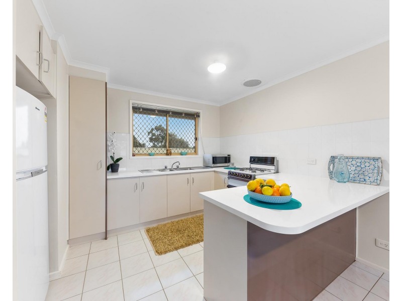 39 Frost Drive, Delahey VIC 3037