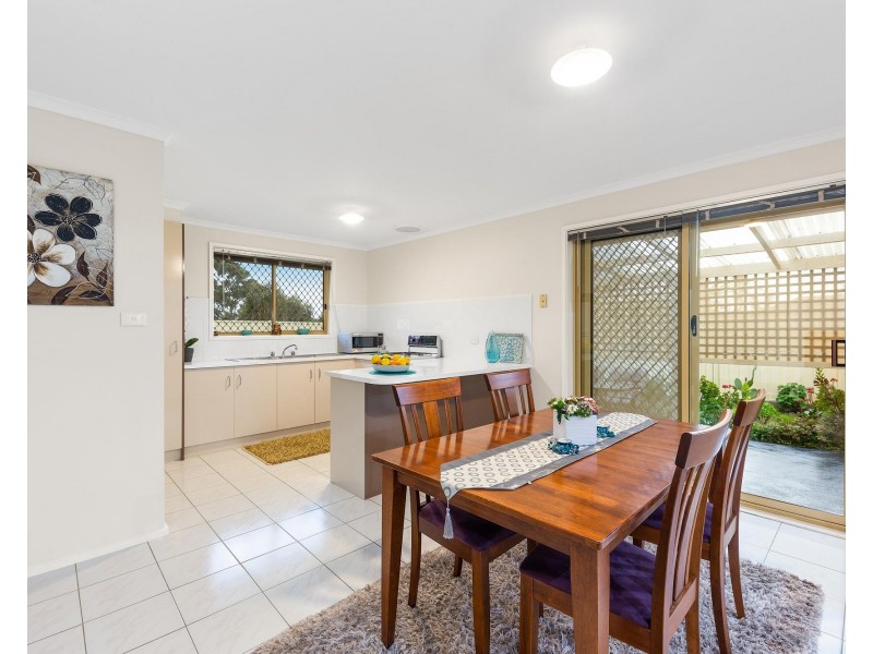 39 Frost Drive, Delahey VIC 3037