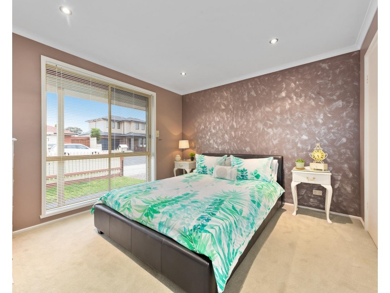 39 Frost Drive, Delahey VIC 3037