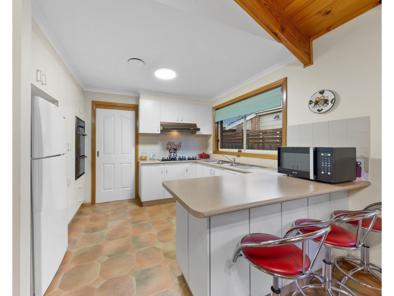 3 Landau Court, Taylors Lakes VIC 3038