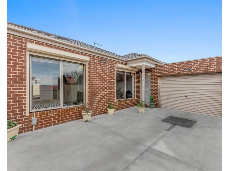 2/132 Kings Road, St Albans VIC 3021