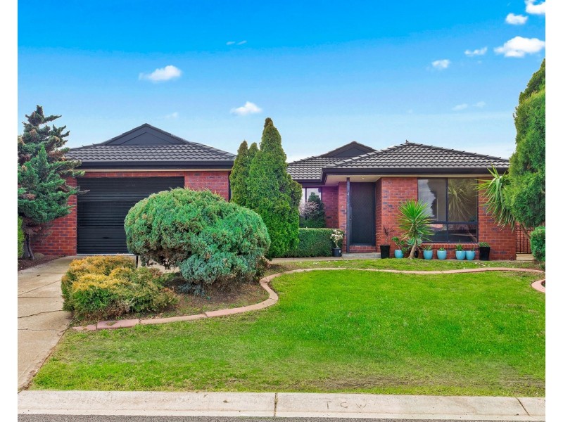 4 Phalaris Court, Delahey VIC 3037