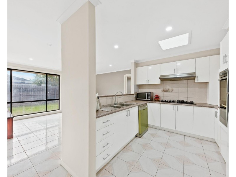 4 Phalaris Court, Delahey VIC 3037