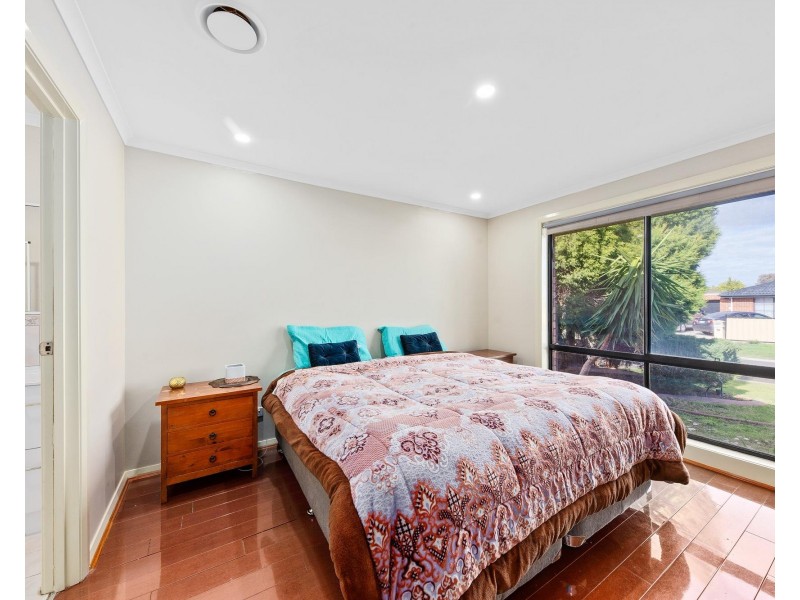 4 Phalaris Court, Delahey VIC 3037