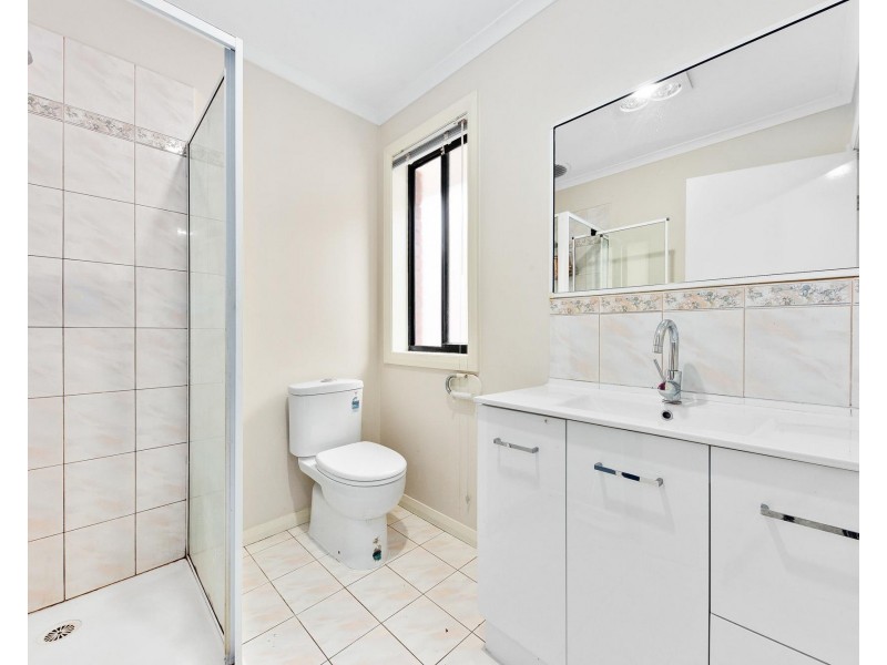 4 Phalaris Court, Delahey VIC 3037