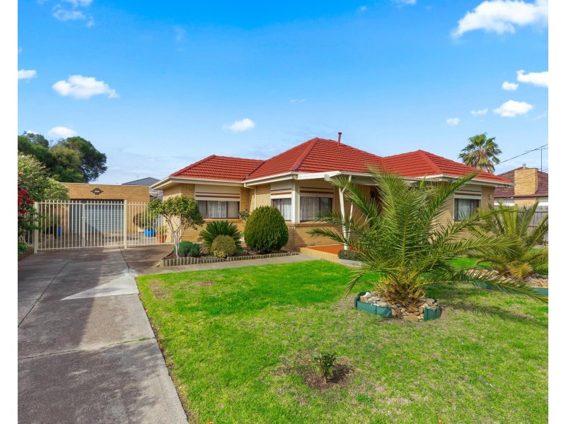 344 Station Road, St Albans VIC 3021