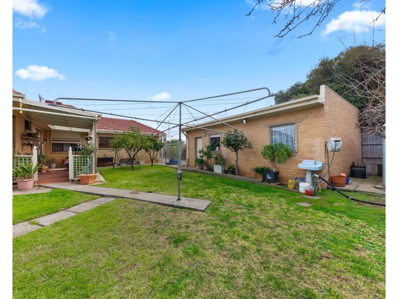 344 Station Road, St Albans VIC 3021
