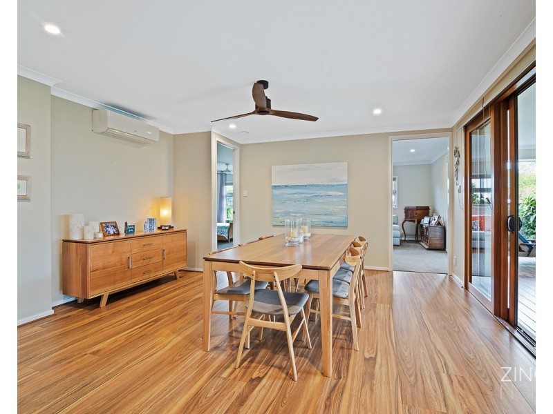 4 Smoke Bush Drive, Noosa Heads QLD 4567