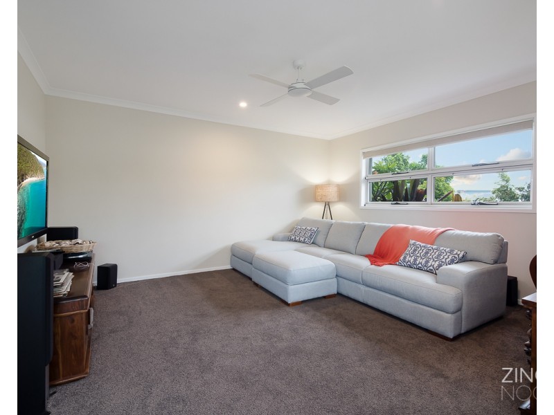 4 Smoke Bush Drive, Noosa Heads QLD 4567