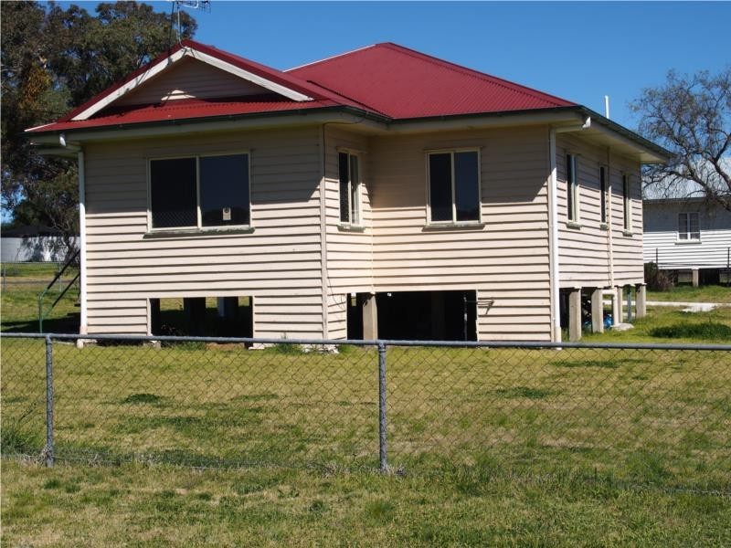 36 Glenlyon Street, Wallangarra QLD 4383