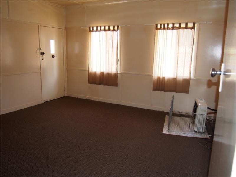 36 Glenlyon Street, Wallangarra QLD 4383