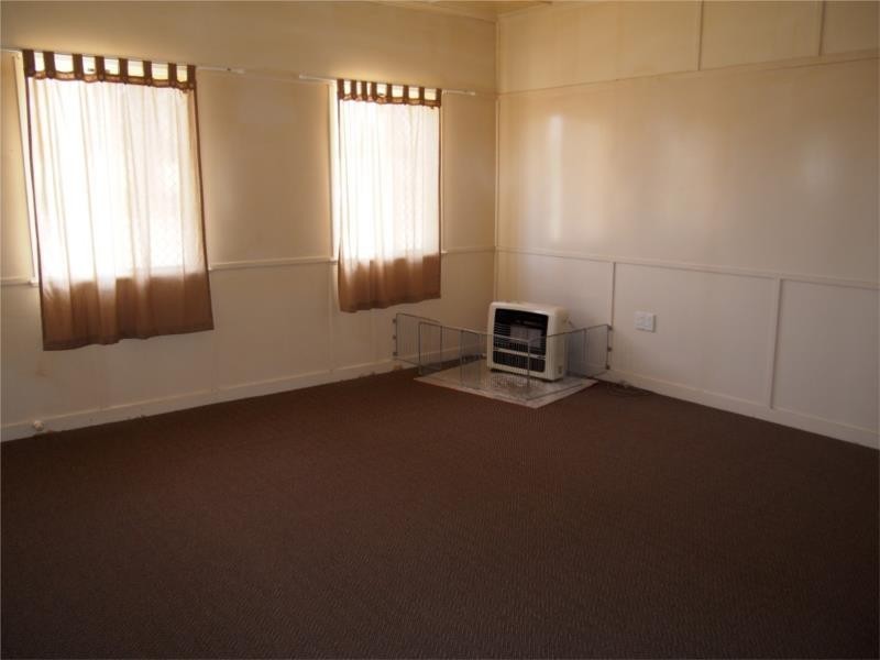 36 Glenlyon Street, Wallangarra QLD 4383