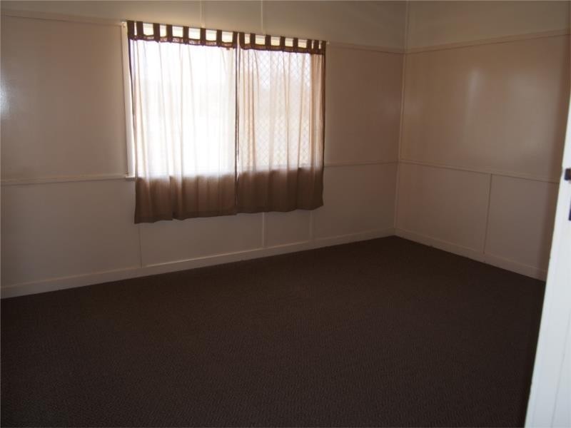 36 Glenlyon Street, Wallangarra QLD 4383