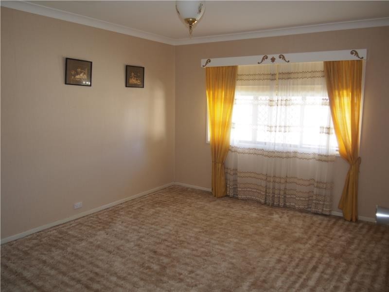 38 Symes Street, Stanthorpe QLD 4380