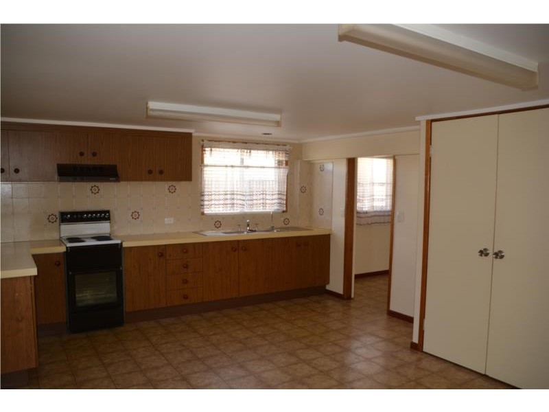 6 Kilpa Street, Stanthorpe QLD 4380