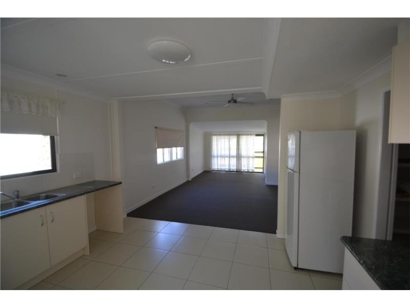 16 Wolfram Street, Stanthorpe QLD 4380