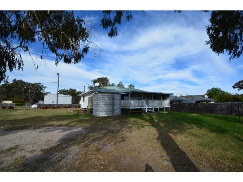 21 Forrest Street, Glen Aplin QLD 4381