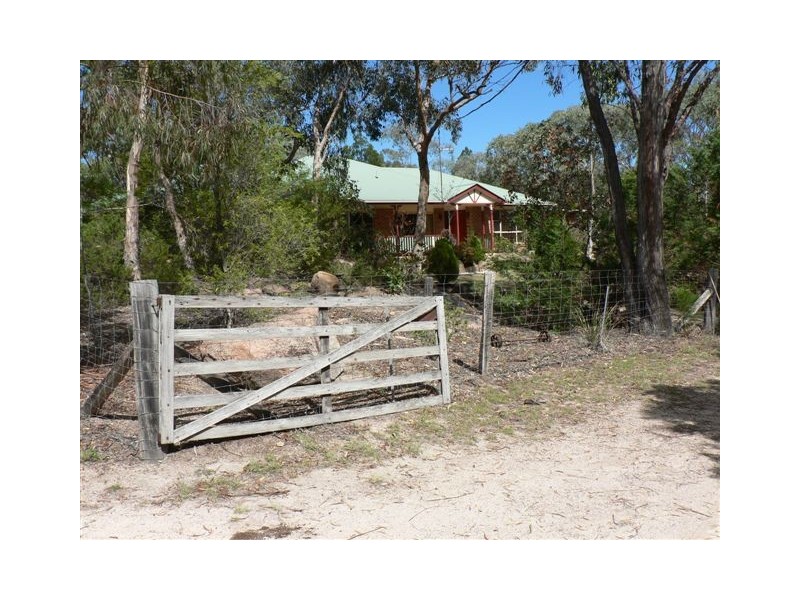 72 Watters Road, Ballandean QLD 4382