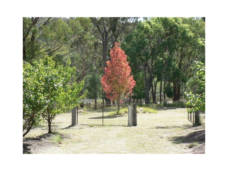 72 Watters Road, Ballandean QLD 4382