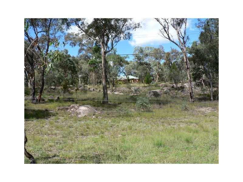 72 Watters Road, Ballandean QLD 4382