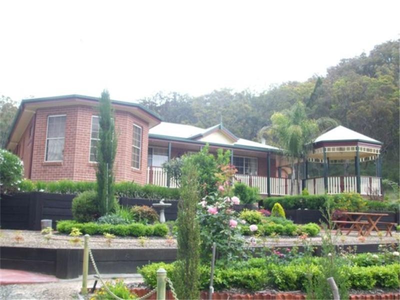 26168 New England Highway, Stanthorpe QLD 4380