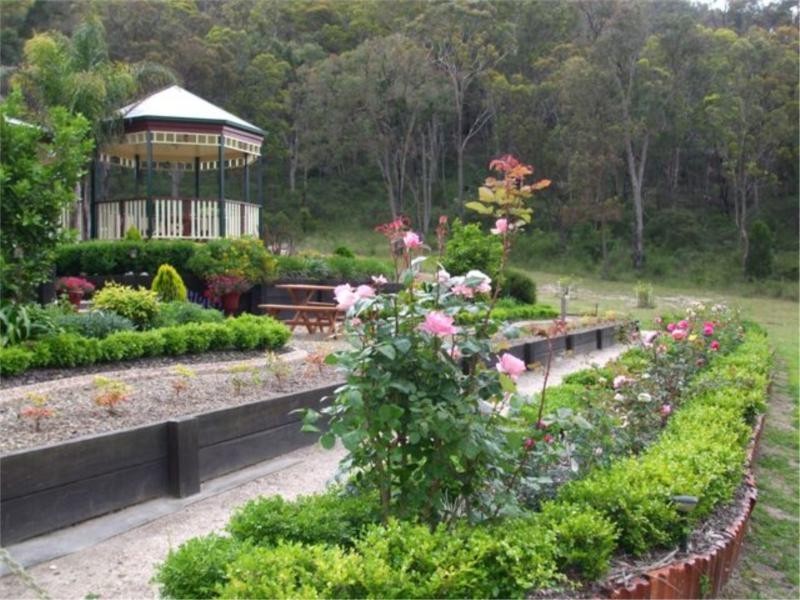 26168 New England Highway, Stanthorpe QLD 4380