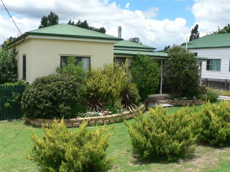 27 Denham Street, Stanthorpe QLD 4380