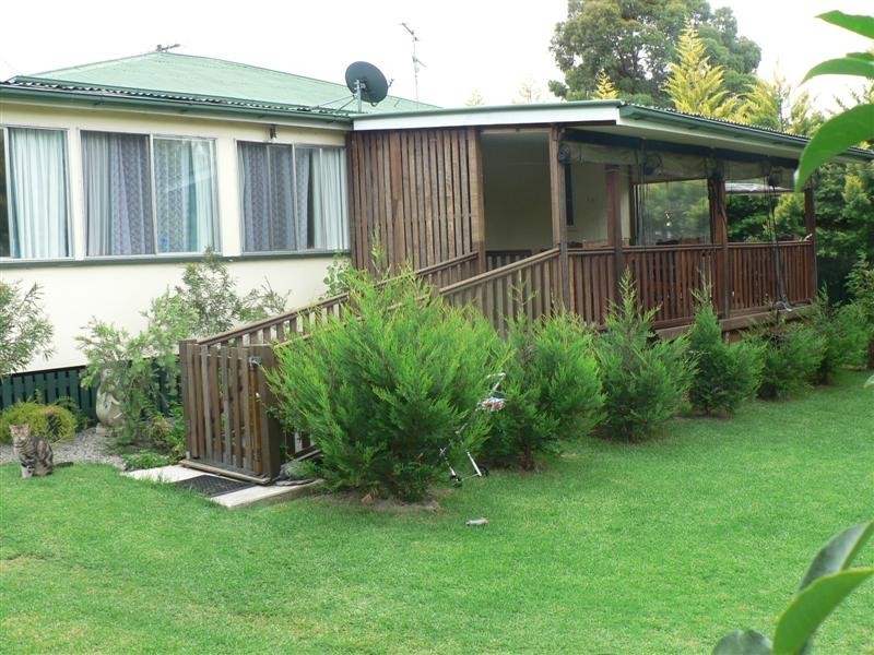 27 Denham Street, Stanthorpe QLD 4380