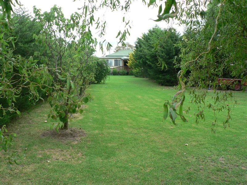 27 Denham Street, Stanthorpe QLD 4380