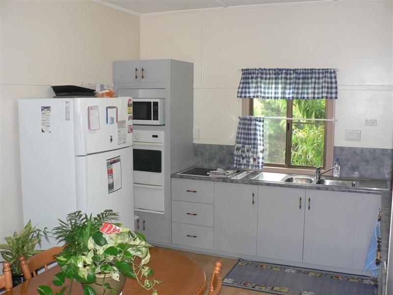 27 Denham Street, Stanthorpe QLD 4380