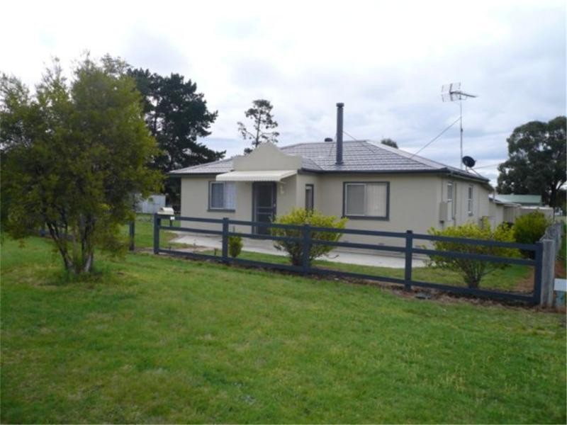 68 Rayleigh Street, Wallangarra QLD 4383