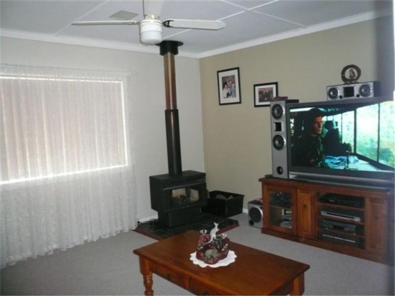 68 Rayleigh Street, Wallangarra QLD 4383