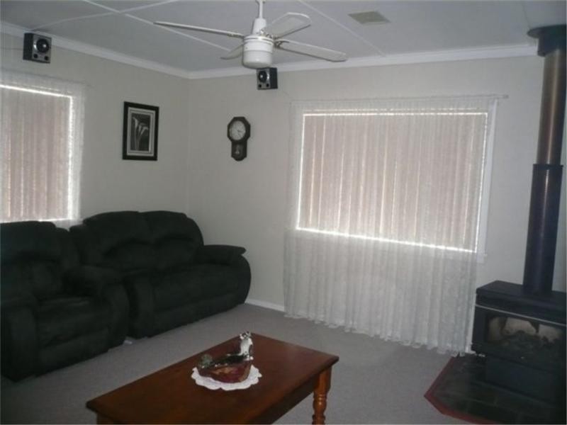 68 Rayleigh Street, Wallangarra QLD 4383