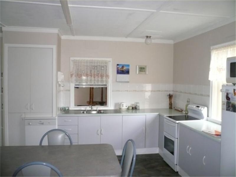 68 Rayleigh Street, Wallangarra QLD 4383