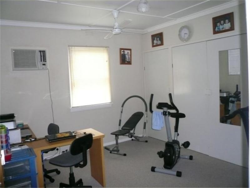 68 Rayleigh Street, Wallangarra QLD 4383