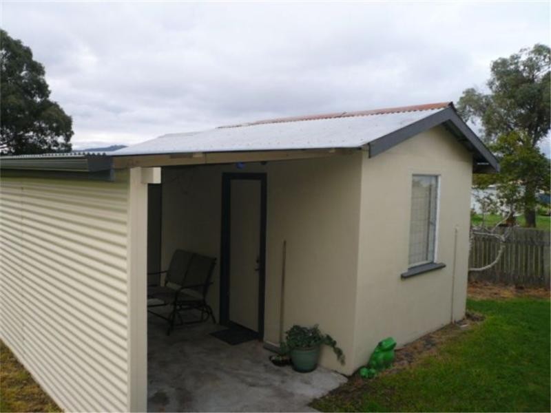 68 Rayleigh Street, Wallangarra QLD 4383