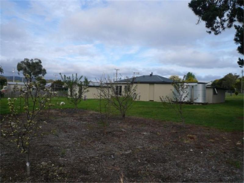 68 Rayleigh Street, Wallangarra QLD 4383