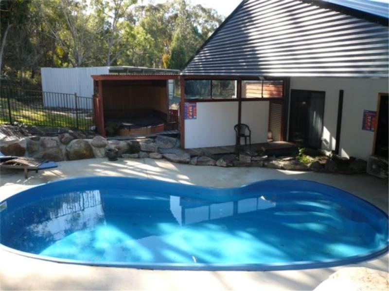 385 Amosfield Road, Stanthorpe QLD 4380