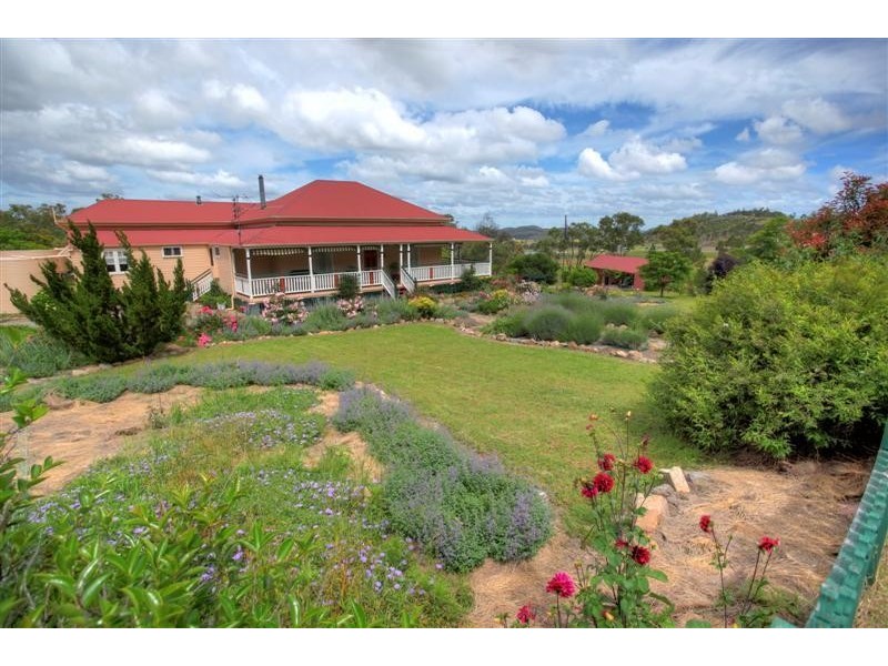 79 Rees Road, Ballandean QLD 4382