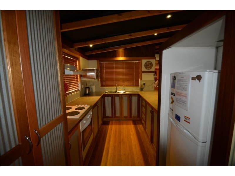 26172 New England Highway, Stanthorpe QLD 4380