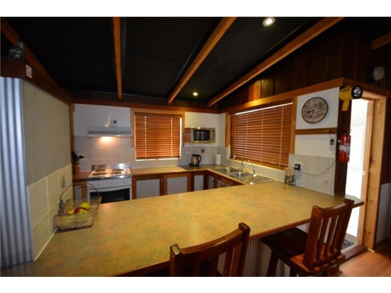 26172 New England Highway, Stanthorpe QLD 4380