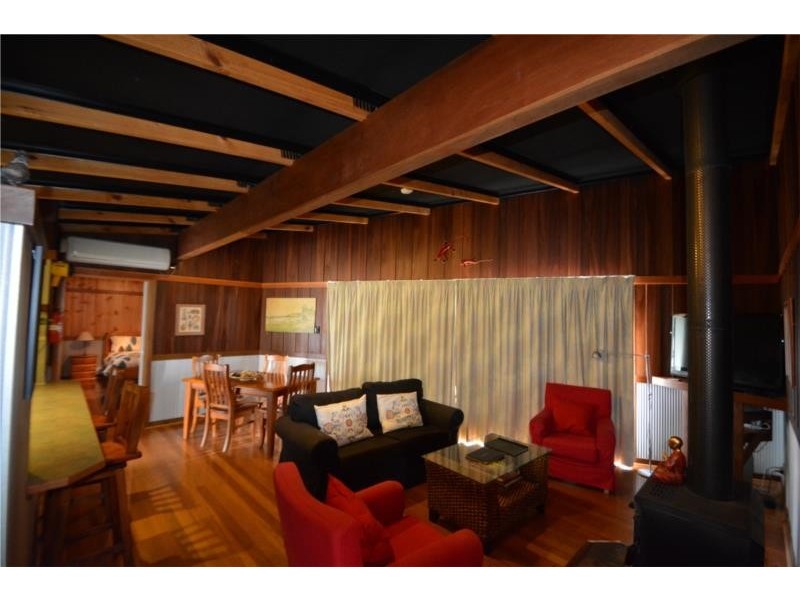26172 New England Highway, Stanthorpe QLD 4380